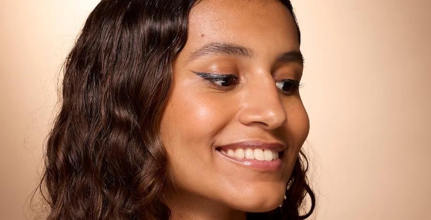 Teint gris et terne : causes et solutions naturelles Image