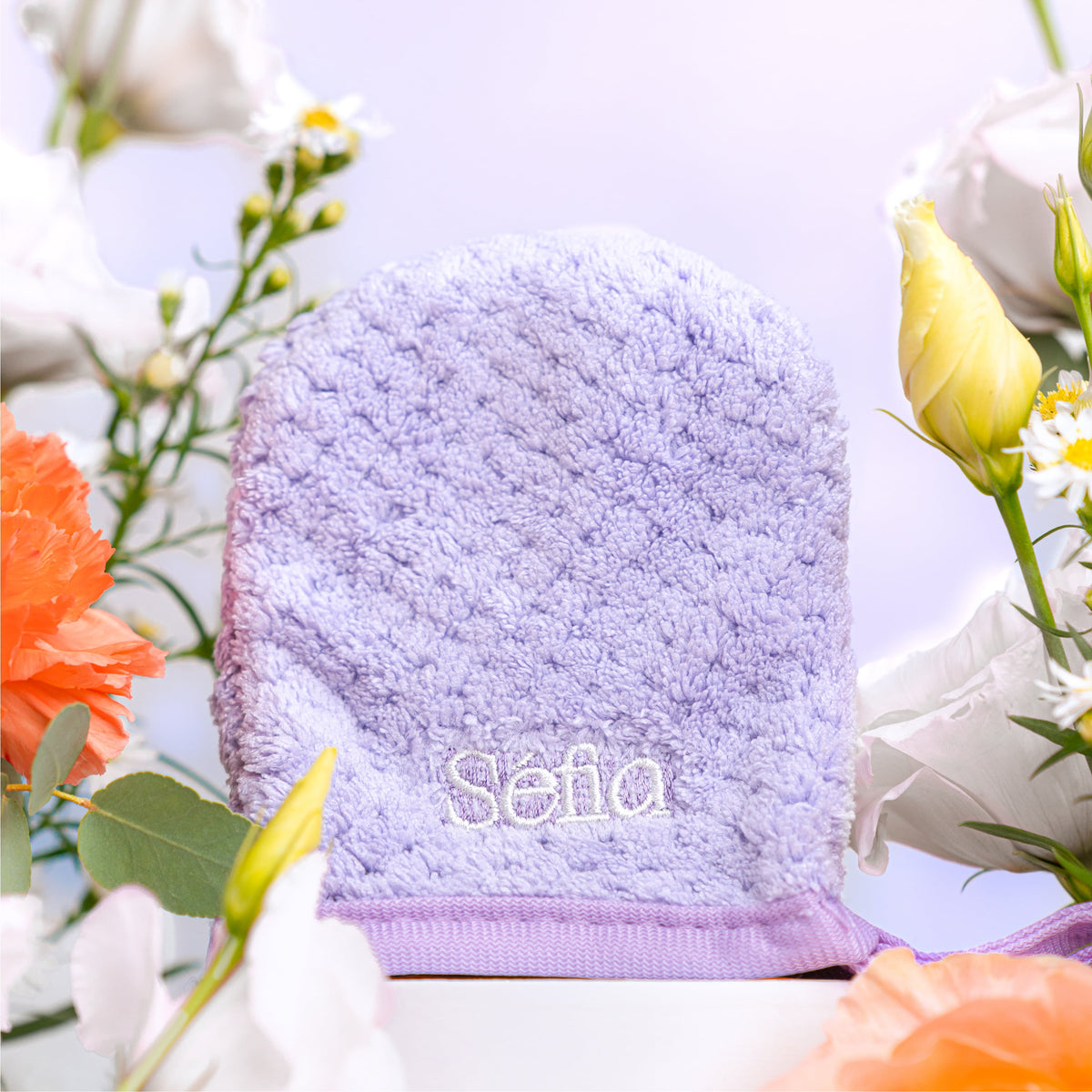 Make-up remover glove